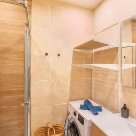 Appartement Cosy In Old Town Near The Beach And Port *